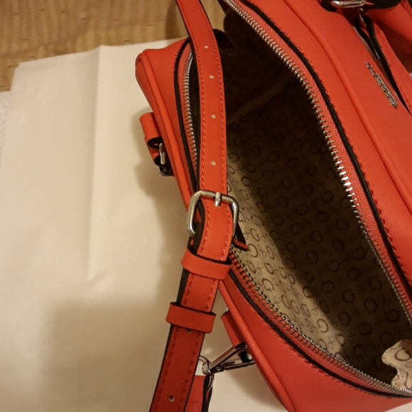Guess Marx Popping Pink Satchel Crossbody Vegan - Picture 12 of 13